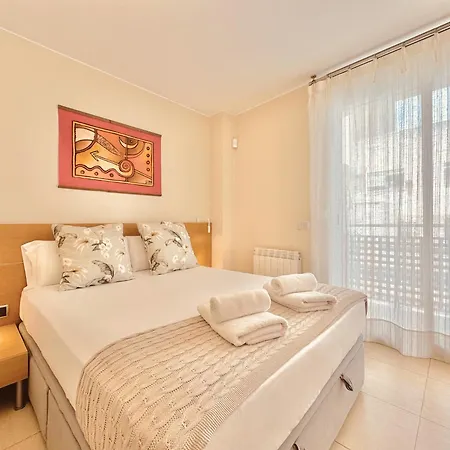 Barcelona Fira & Camp Nou Stadium Apartment