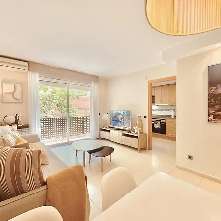 Barcelona Fira & Camp Nou Stadium Apartment *