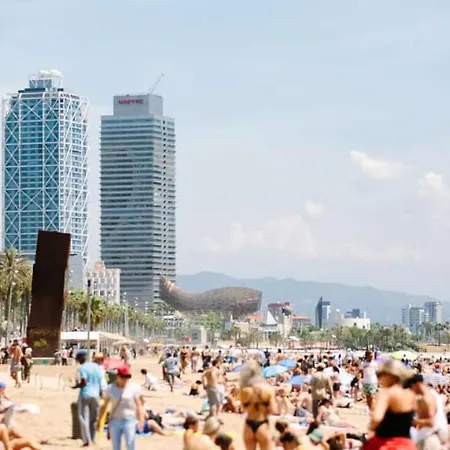 Barcelona Fira & Camp Nou Stadium Apartment *